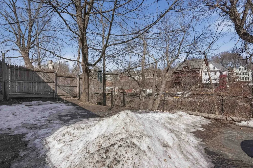 41 Varney Street Manchester NH 03103