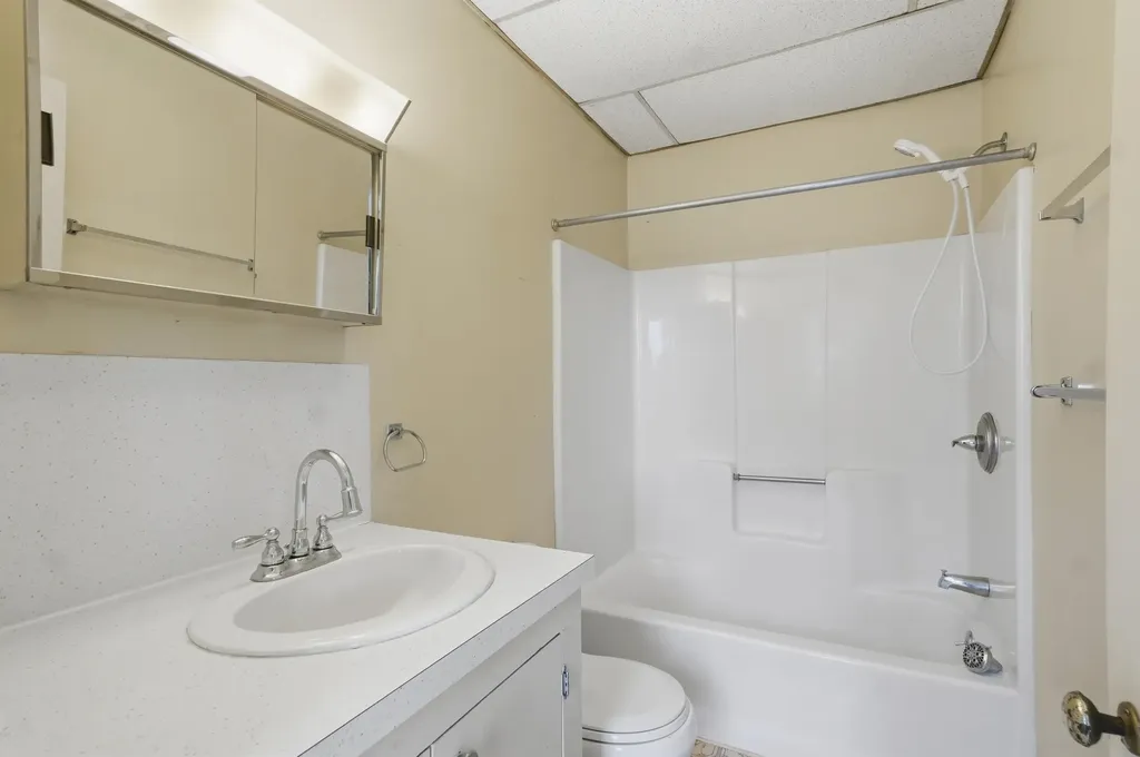 41 Varney Street Manchester NH 03103