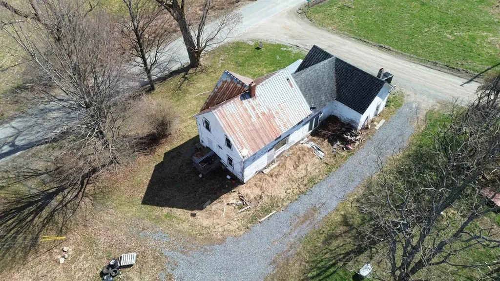 12 Baraw Road Lowell VT 05847