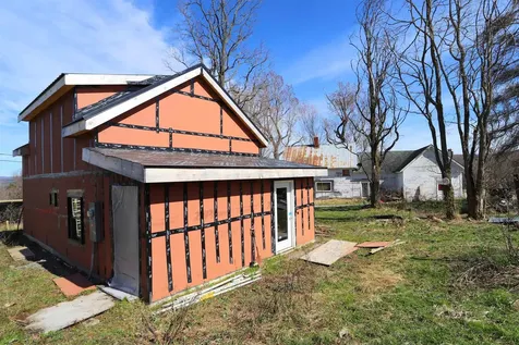 12 Baraw Road Lowell VT 05847