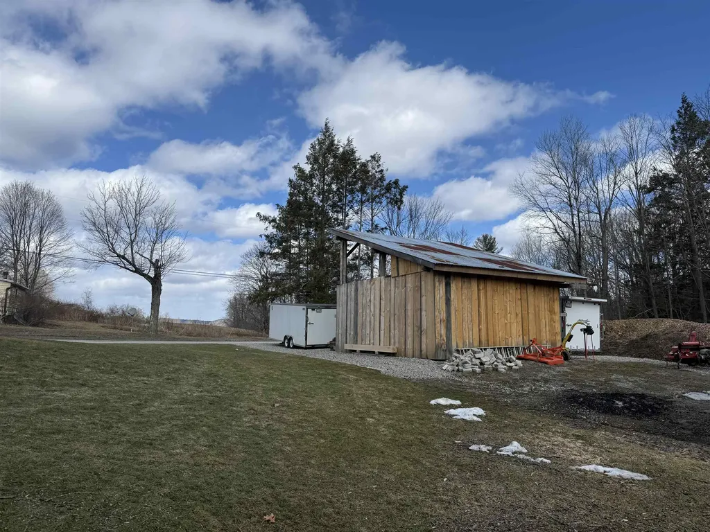 387 Meadow Brook Road Brattleboro VT 05301