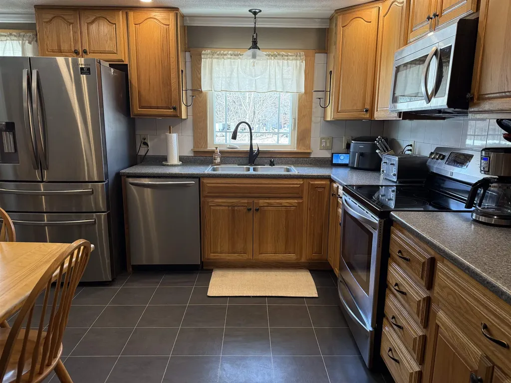 387 Meadow Brook Road Brattleboro VT 05301