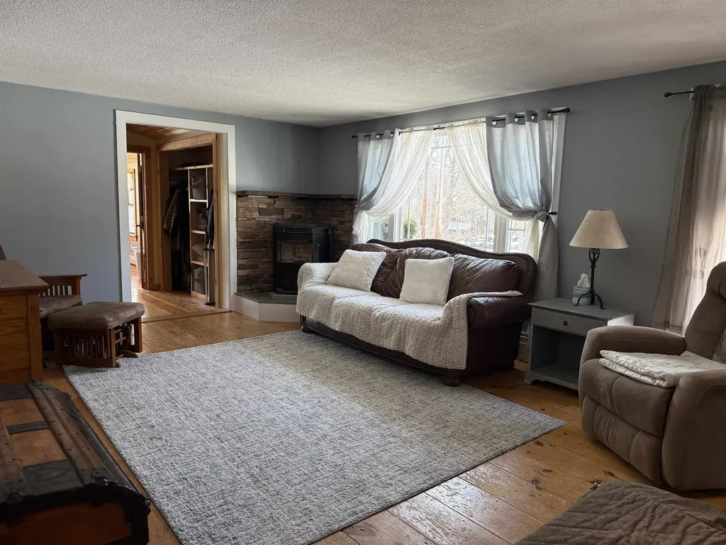 387 Meadow Brook Road Brattleboro VT 05301