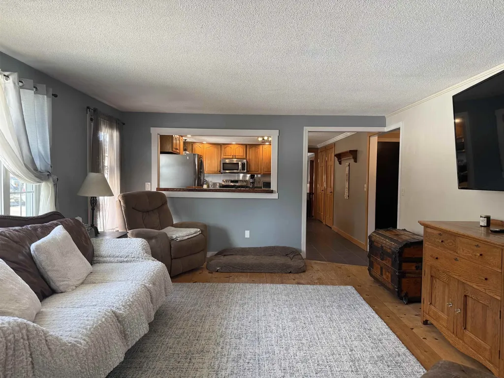 387 Meadow Brook Road Brattleboro VT 05301