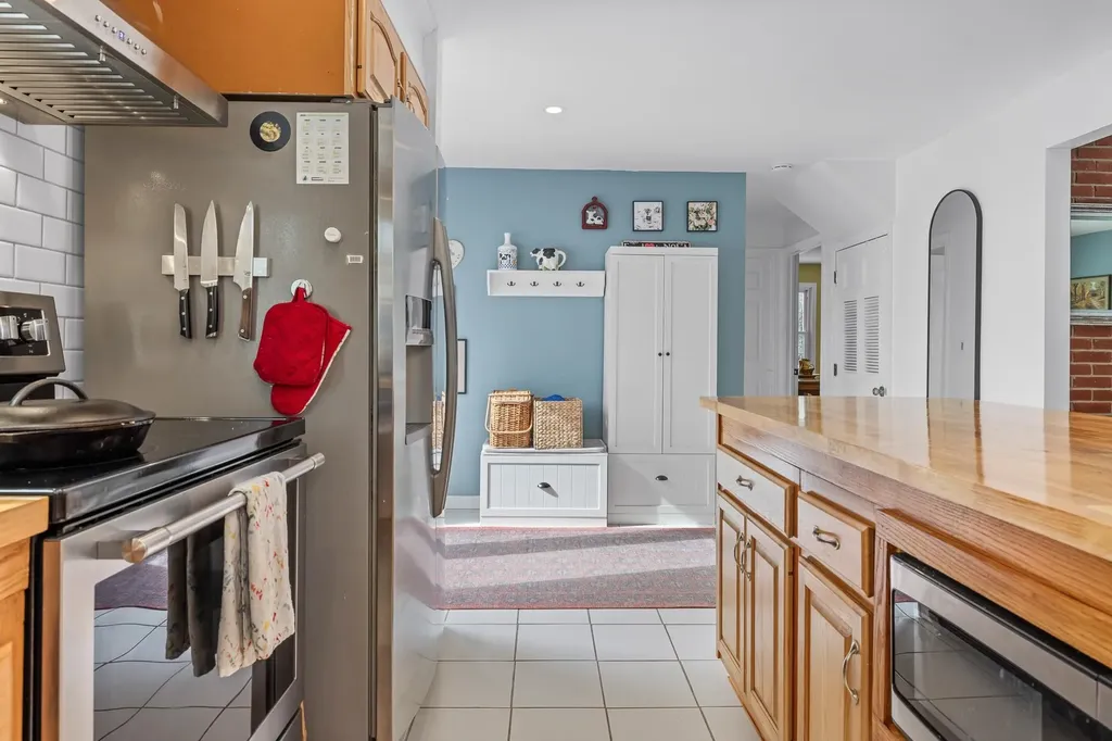 1487 Nh Route 12a Plainfield NH 03781