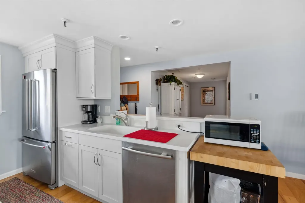 407 Ocean Boulevard Hampton NH 03842