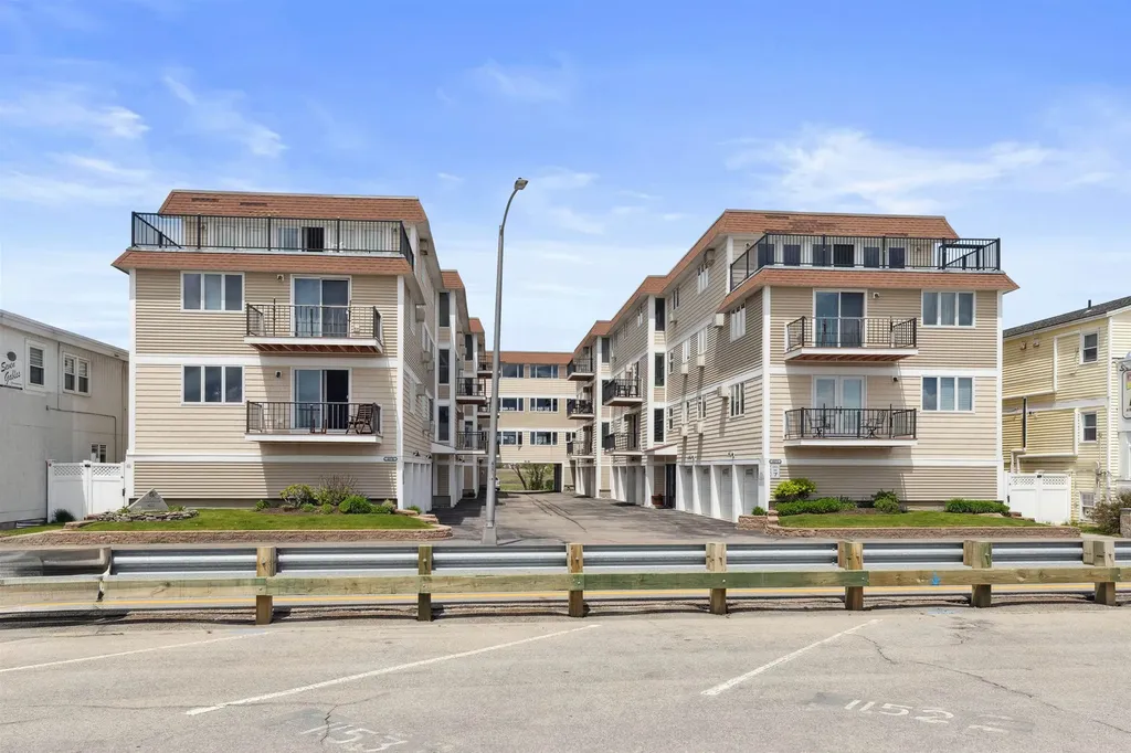 407 Ocean Boulevard Hampton NH 03842