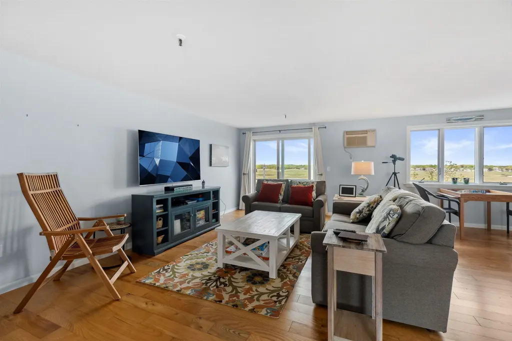 407 Ocean Boulevard Hampton NH 03842