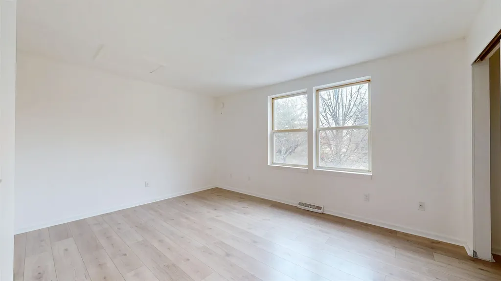 7 Ira Lane Burlington VT 05408