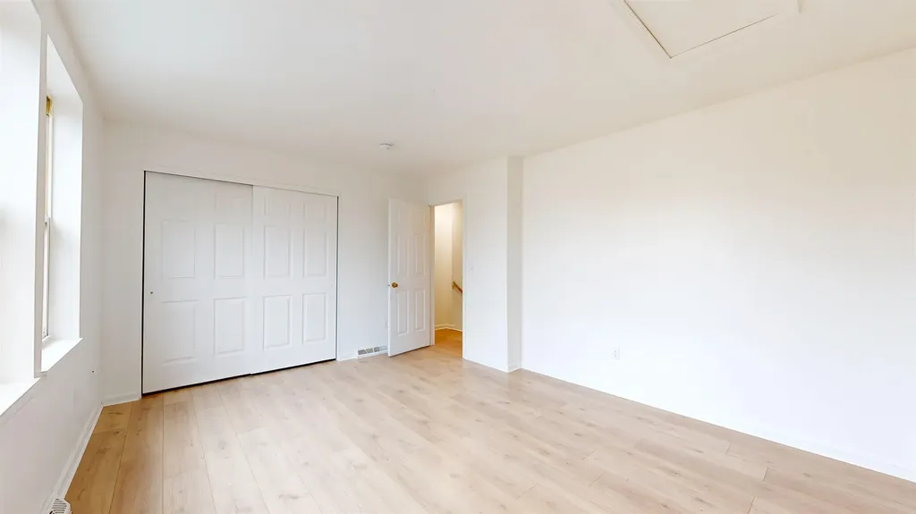 7 Ira Lane Burlington VT 05408