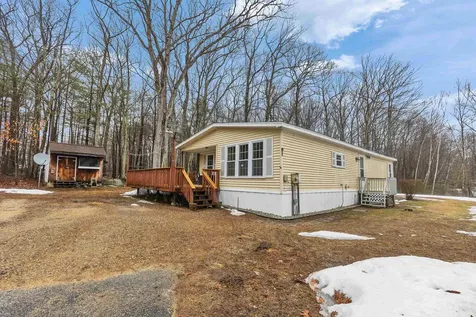 28 Willow Terrace Loudon NH 03307