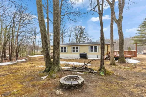 28 Willow Terrace Loudon NH 03307