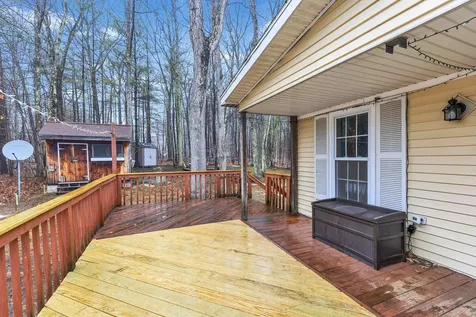 28 Willow Terrace Loudon NH 03307