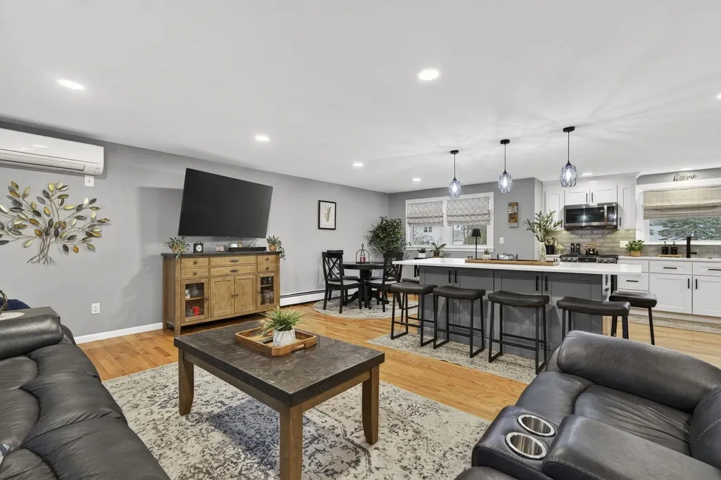 42 Marianna Road Salem NH 03079