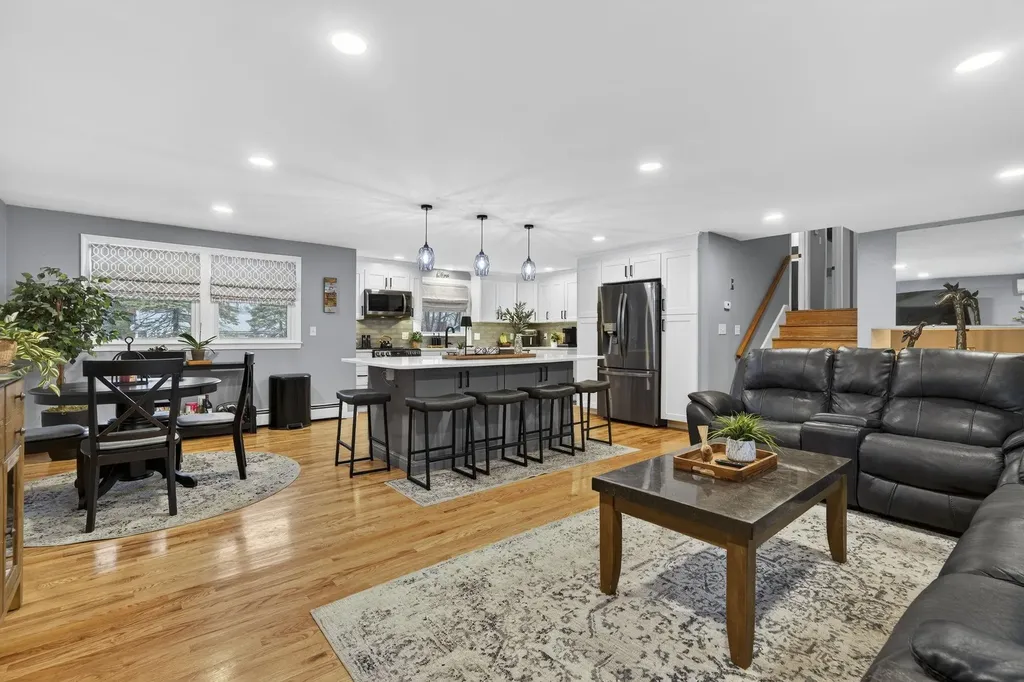 42 Marianna Road Salem NH 03079