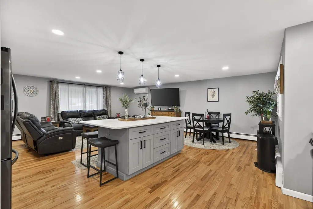 42 Marianna Road Salem NH 03079