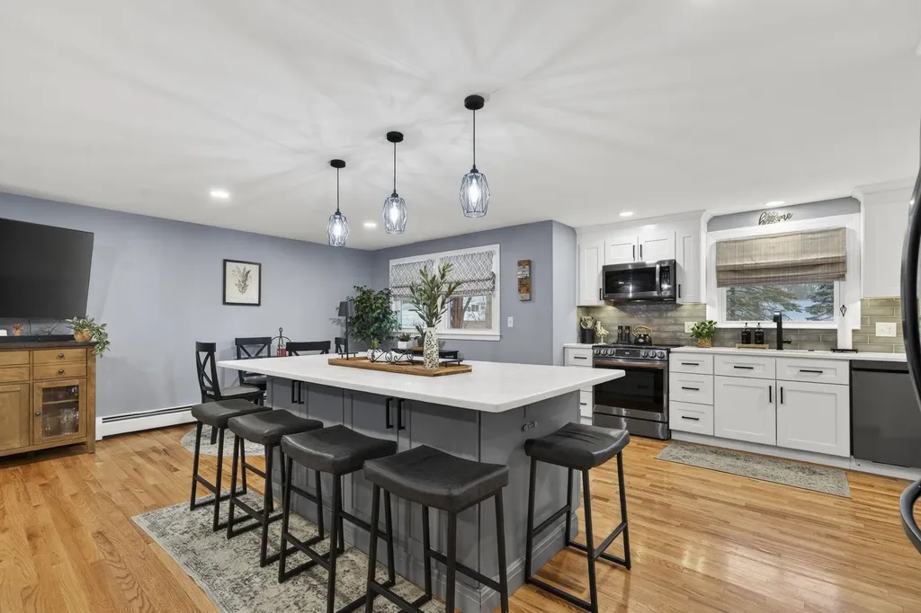 42 Marianna Road Salem NH 03079