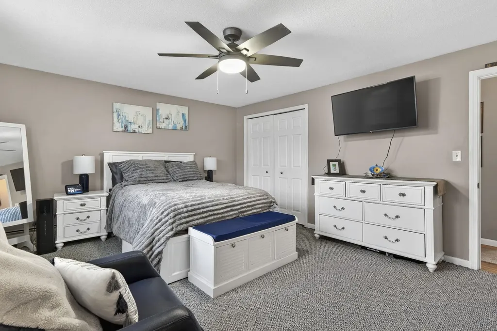 42 Marianna Road Salem NH 03079