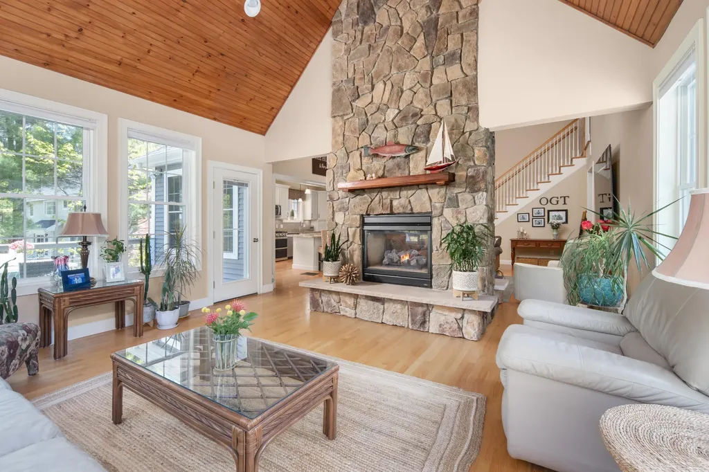 141 Rabbit Run Wells ME 04090