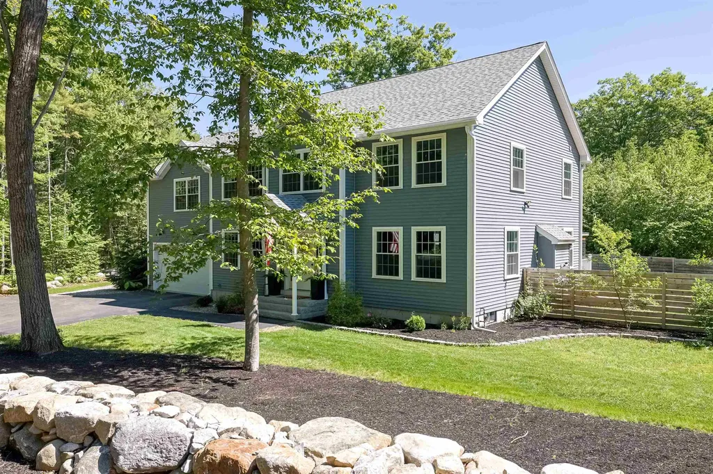 8 Poor Farm Road Brookline NH 03033