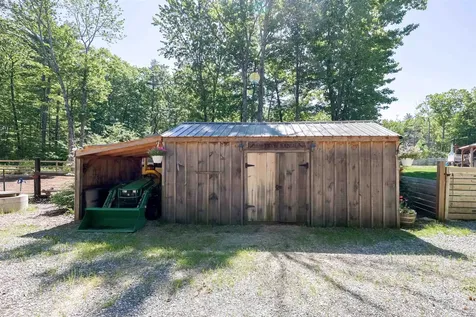 8 Poor Farm Road Brookline NH 03033