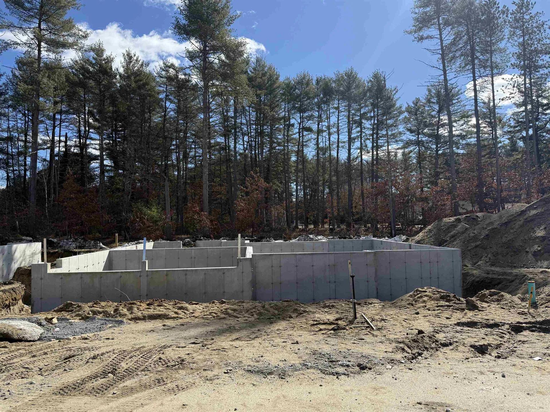 13 Wilderness Drive Nashua NH 03062