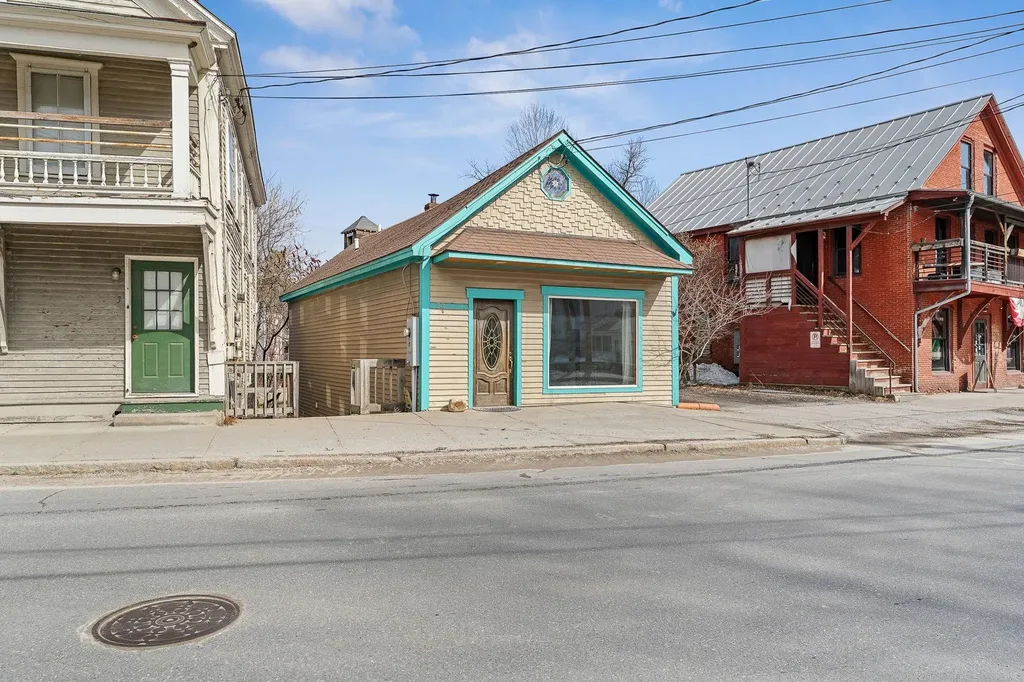 53 Main Street Plainfield VT 05667