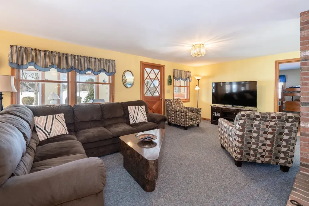 88 Sunset Drive Belmont NH 03220