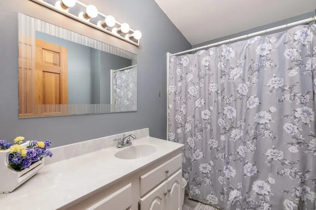 88 Sunset Drive Belmont NH 03220