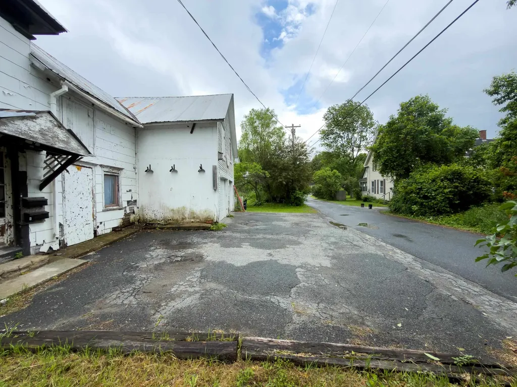 41 Ammonoosuc Street Haverhill NH 03785