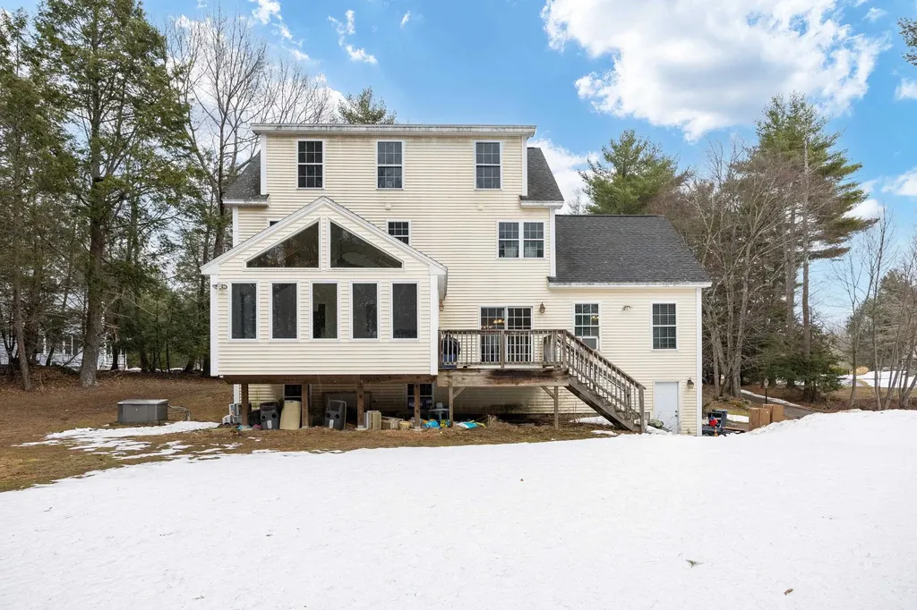 20 Madison Lane Newmarket NH 03857