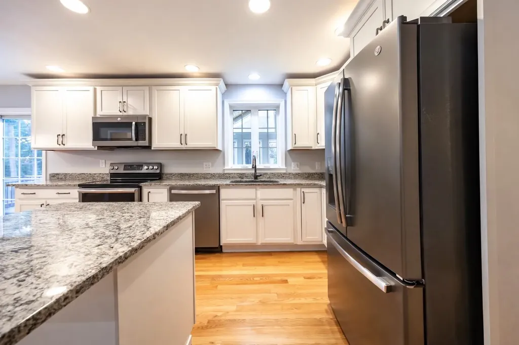 20 Madison Lane Newmarket NH 03857