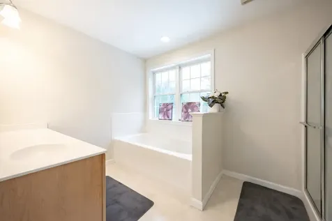 20 Madison Lane Newmarket NH 03857