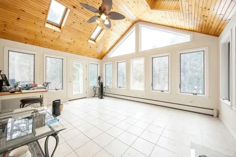 20 Madison Lane Newmarket NH 03857