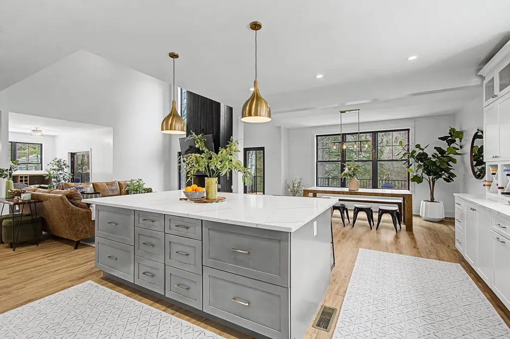 77 Two Ponds Road Warren VT 05674