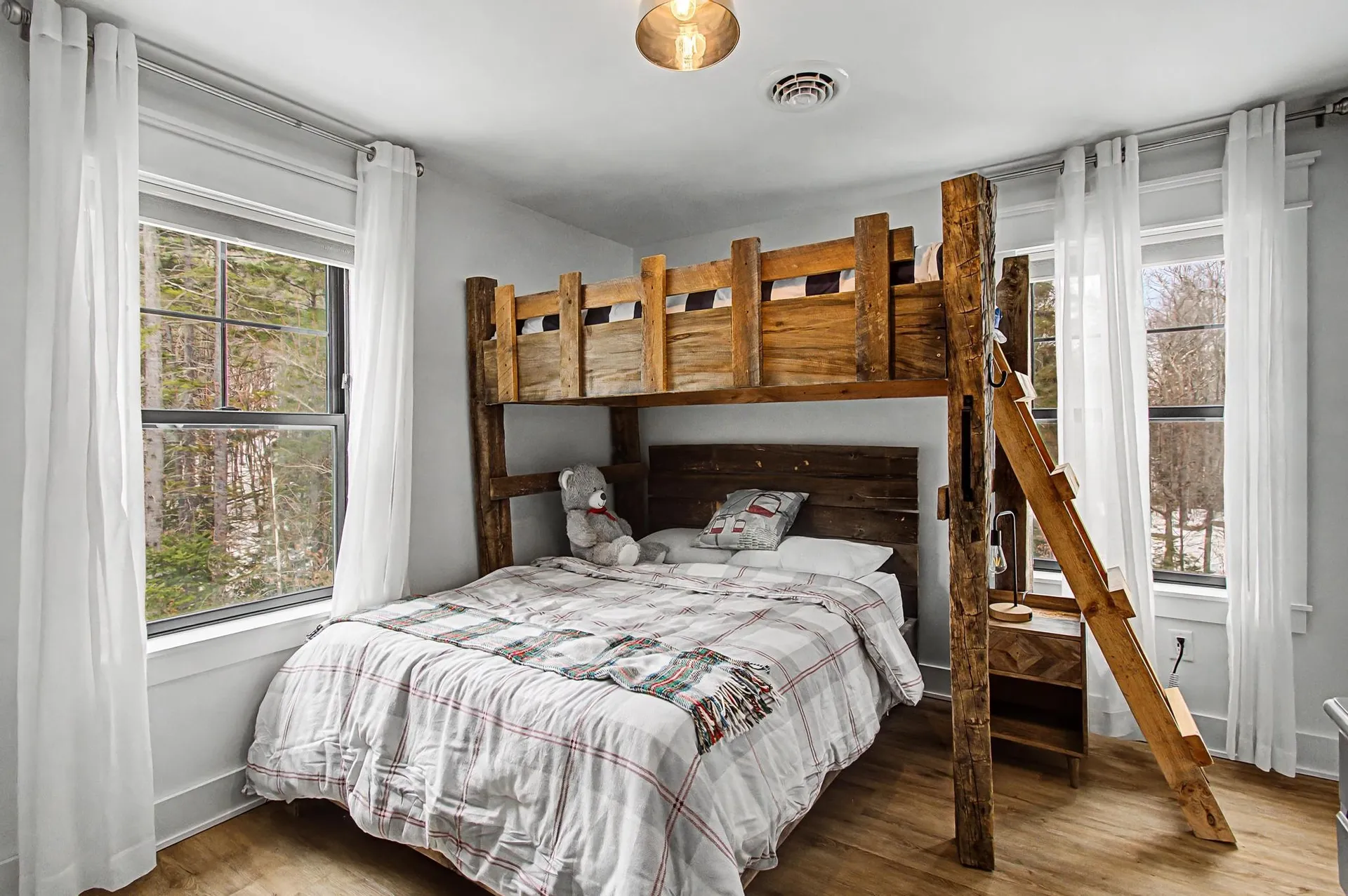 77 Two Ponds Road Warren VT 05674