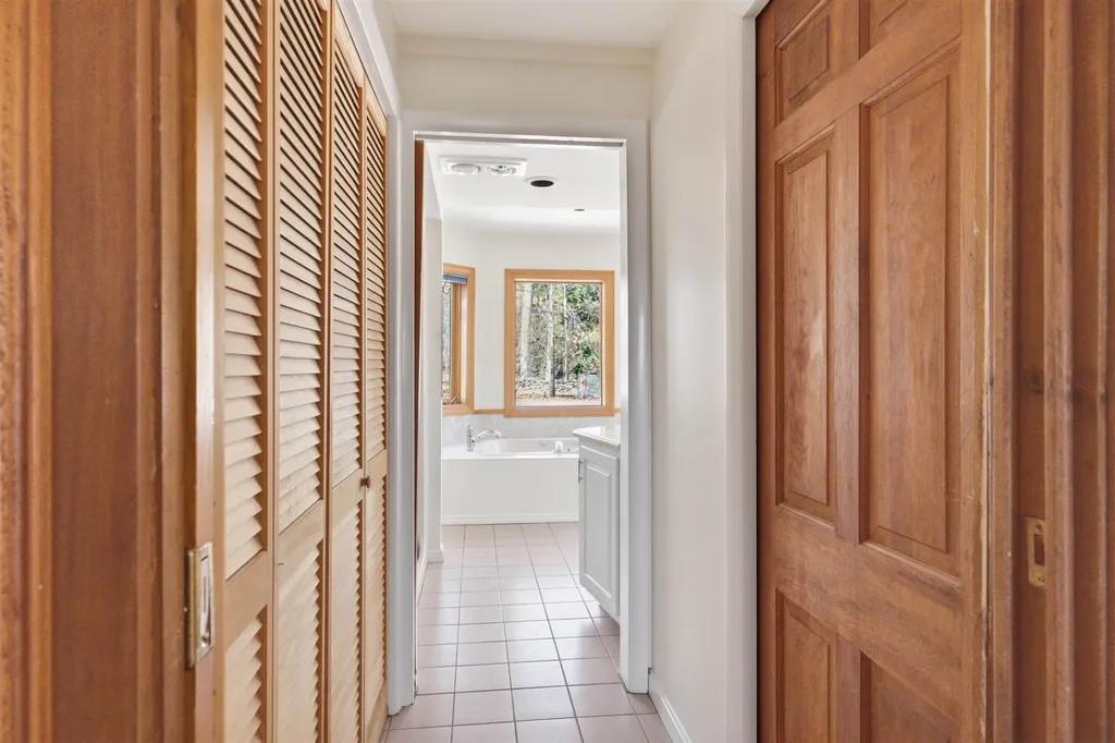 40-40A Pine Hill Road Hollis NH 03049