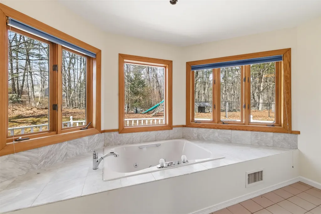 40-40A Pine Hill Road Hollis NH 03049