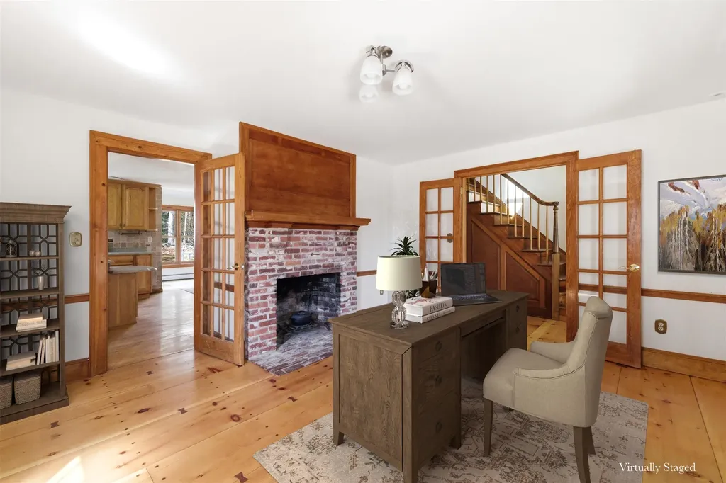 40-40A Pine Hill Road Hollis NH 03049