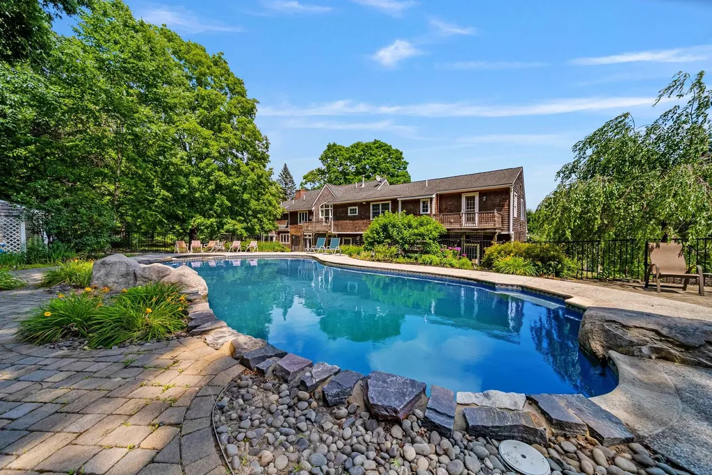 40-40A Pine Hill Road Hollis NH 03049