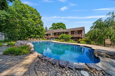 40-40A Pine Hill Road Hollis NH 03049