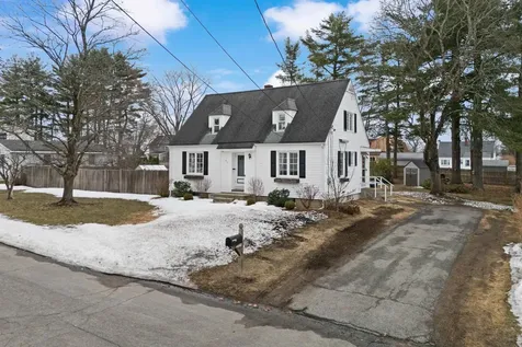 86 Lamprey Street Manchester NH 03102