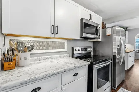 86 Lamprey Street Manchester NH 03102