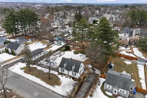 86 Lamprey Street Manchester NH 03102