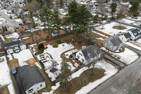 86 Lamprey Street Manchester NH 03102