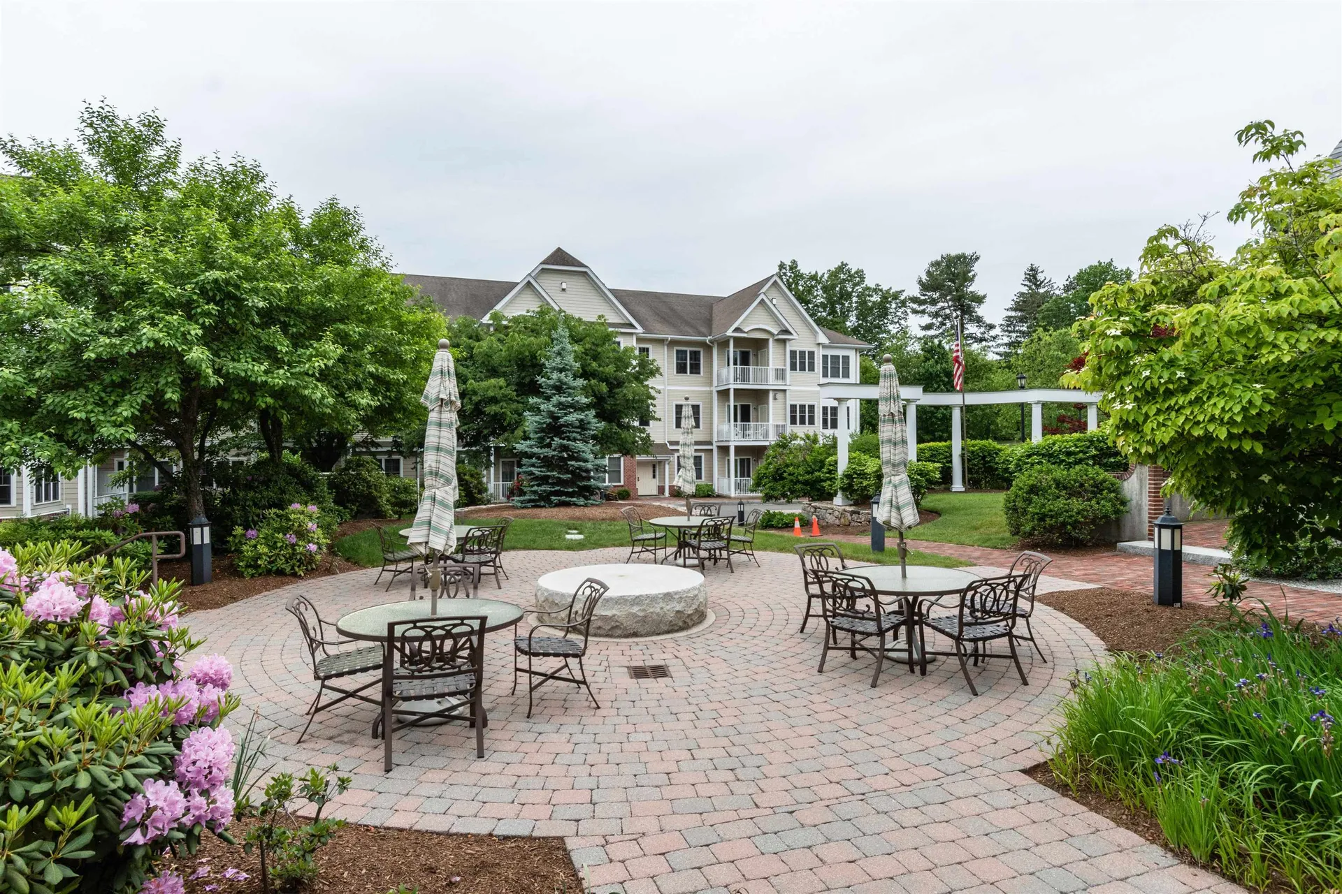 160 Daniel Webster Highway Nashua NH 03060