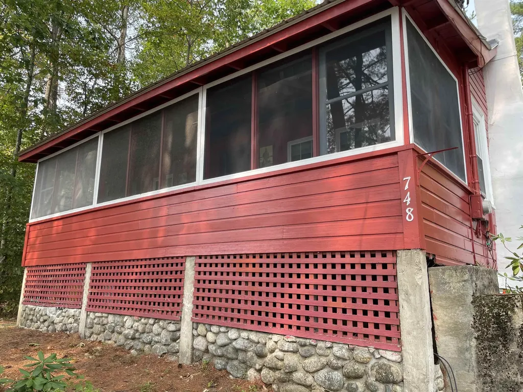 748 Plains Road Madison NH 03875