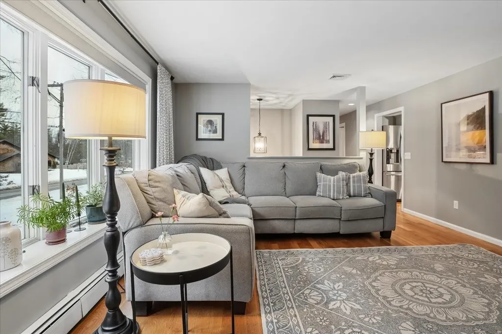 12 Old Gordon Road Brentwood NH 03833