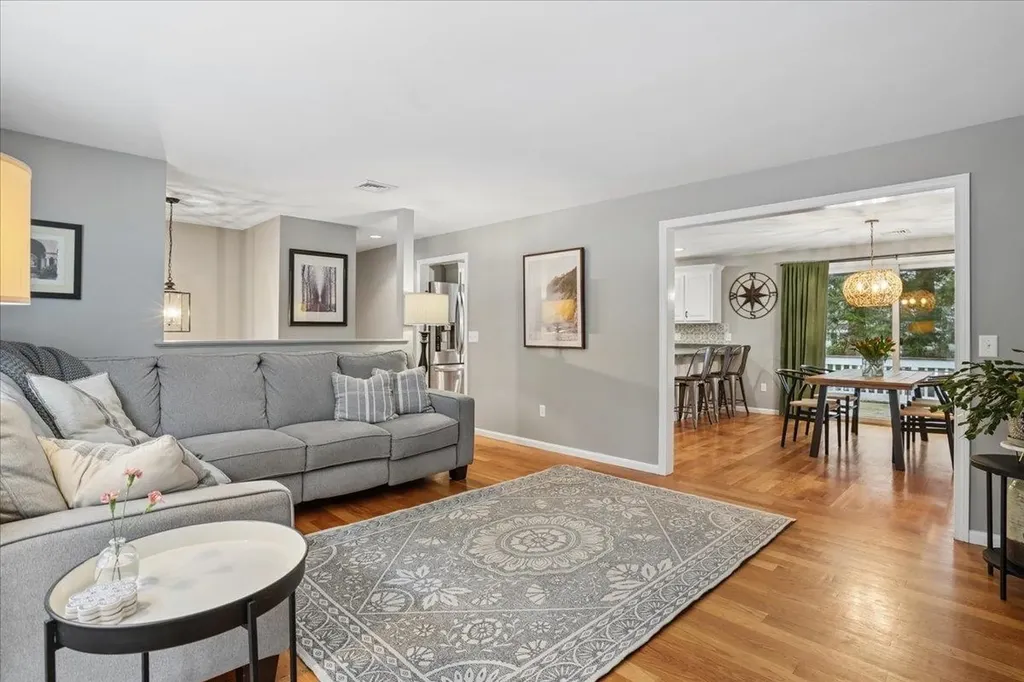 12 Old Gordon Road Brentwood NH 03833