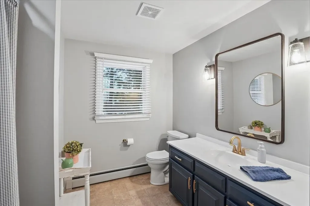 12 Old Gordon Road Brentwood NH 03833